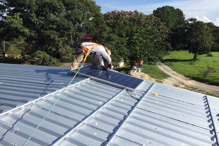 Como contratar uma empresa de instalação de energia solar